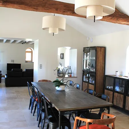 Le Domaine Du Pin Bed and breakfast