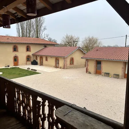 Le Domaine Du Pin Bed and breakfast