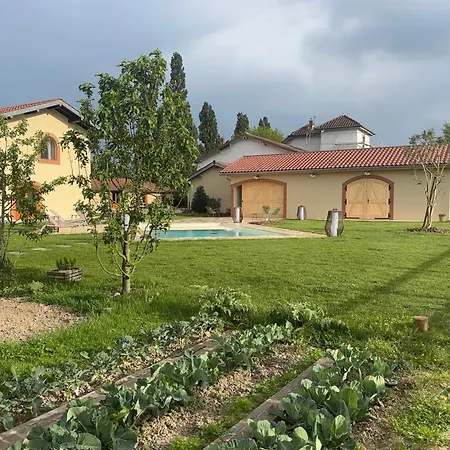Le Domaine Du Pin Bed & Breakfast