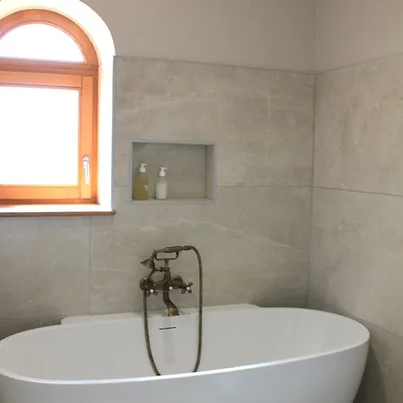 Le Domaine Du Pin Bed and breakfast *